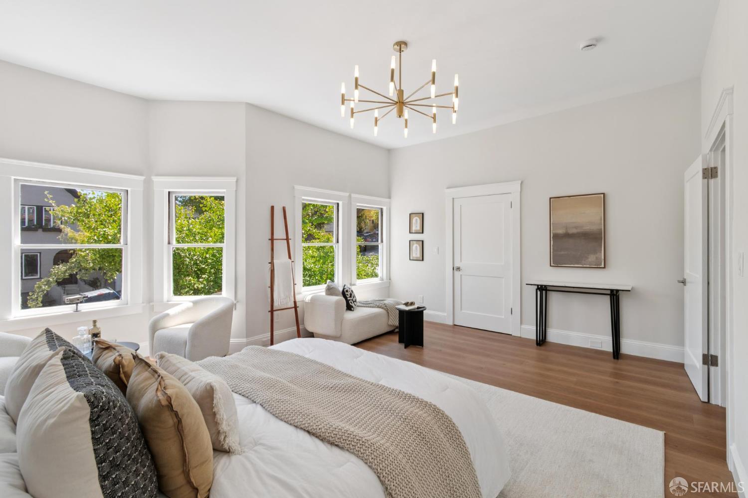 3284 Folsom Street