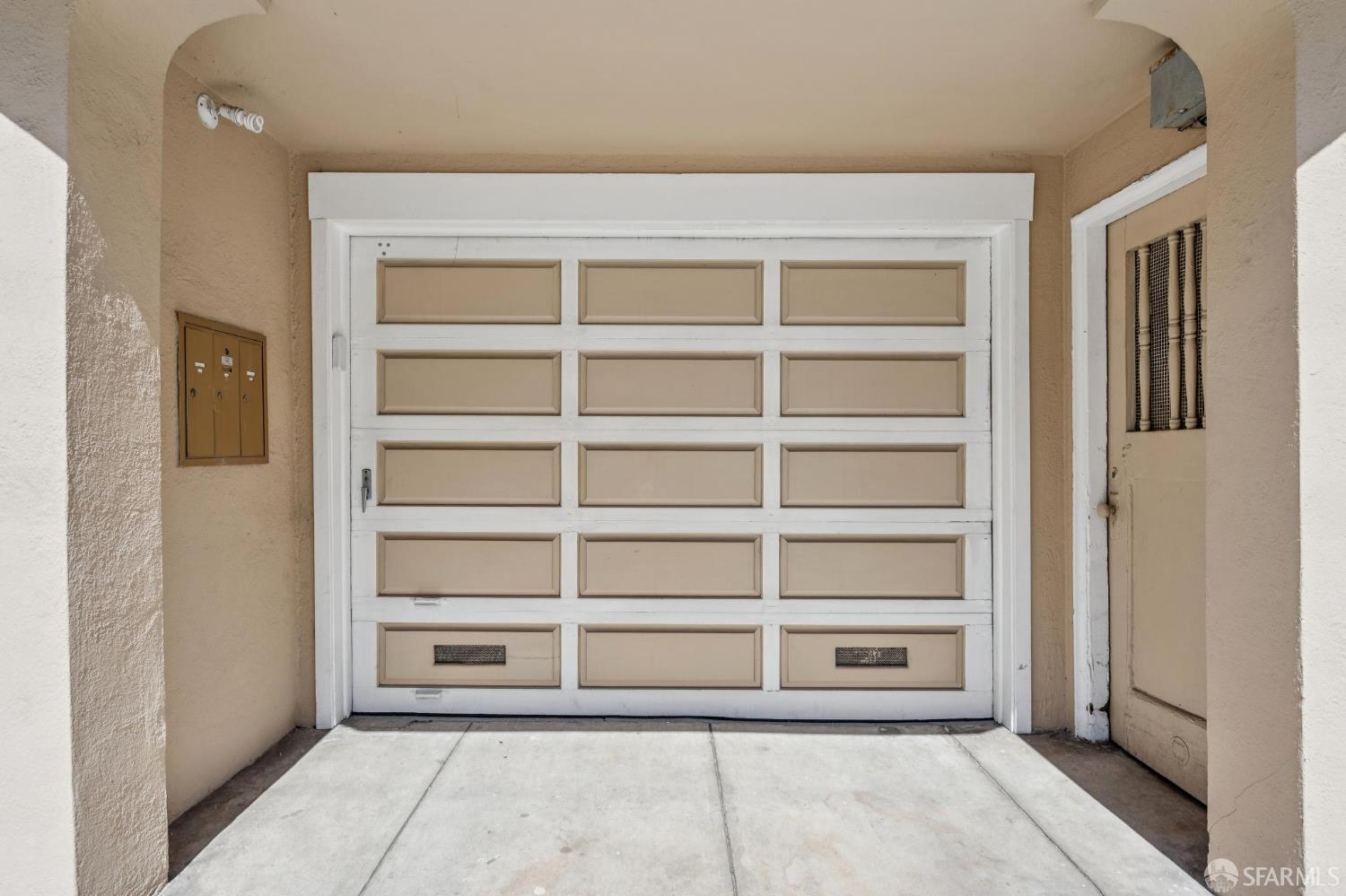 5544-5546 Fulton Street