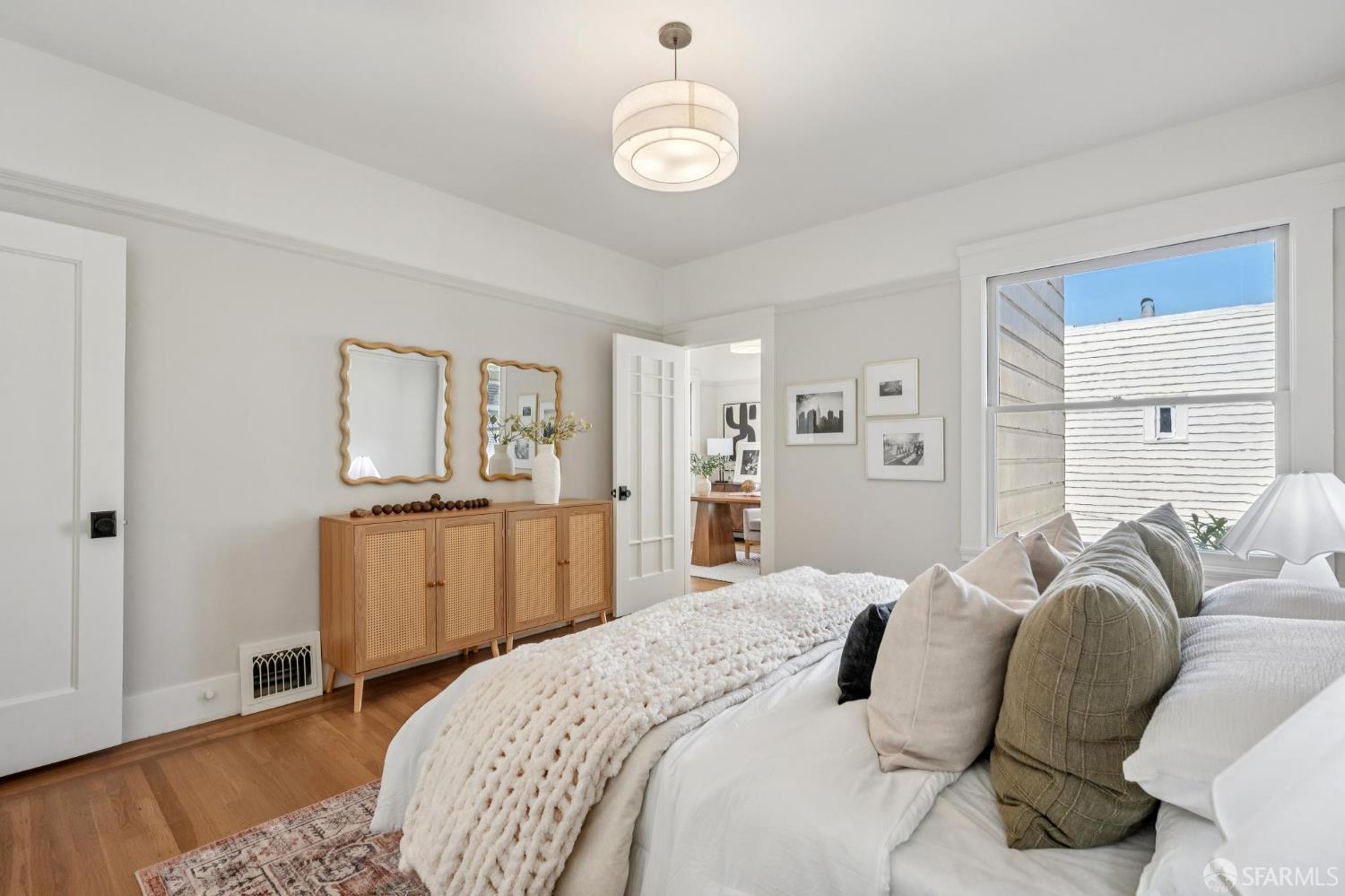 5544-5546 Fulton Street