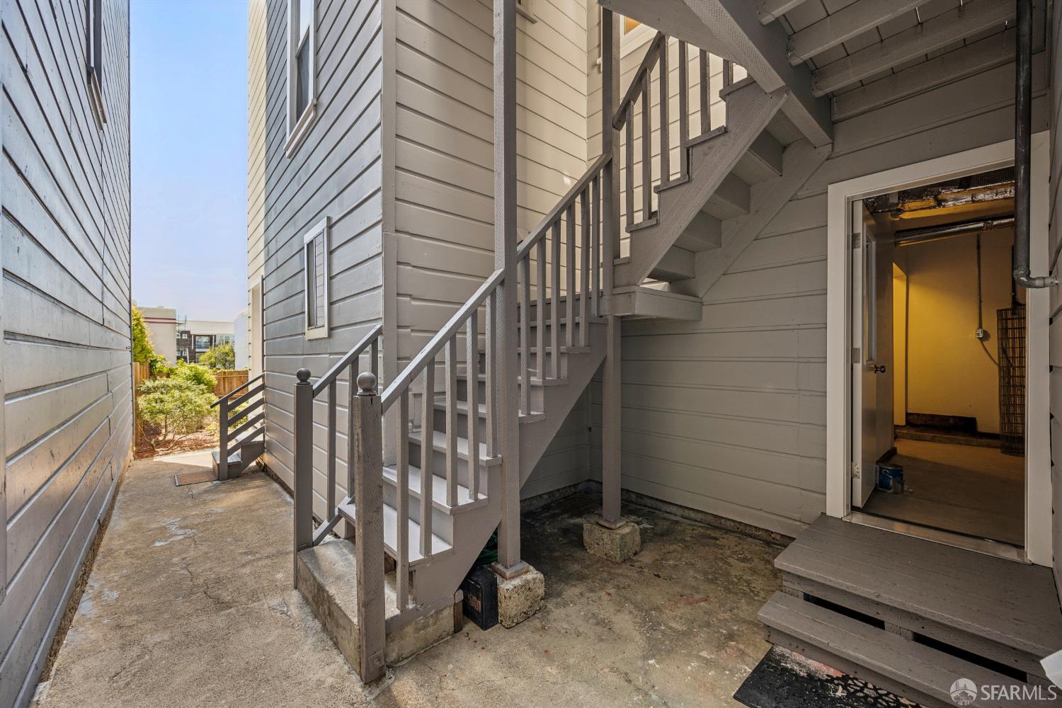 2147 Golden Gate Avenue