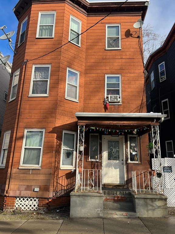 56 Chester Ave