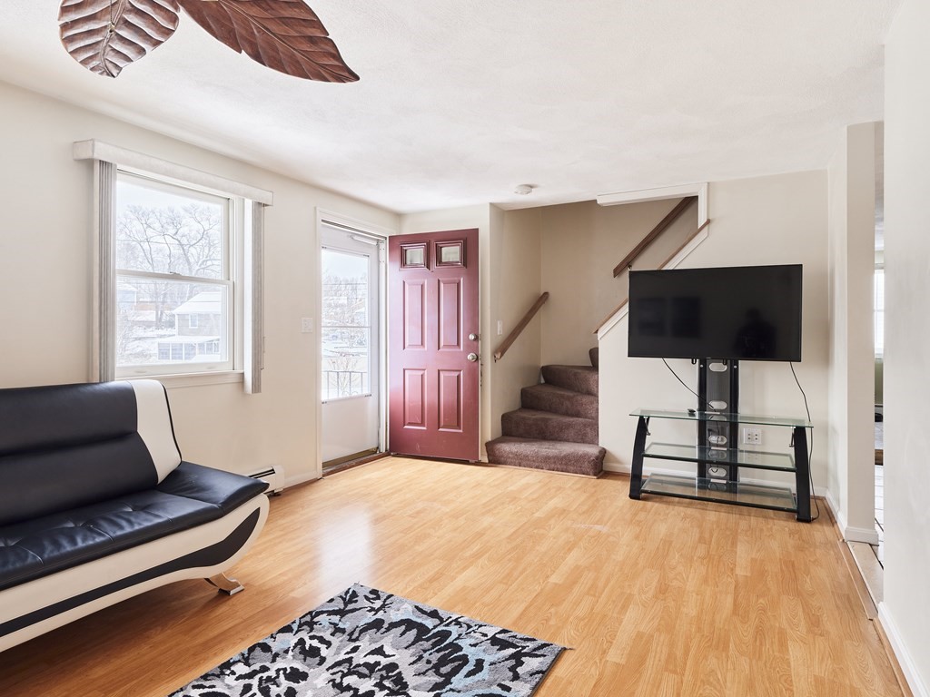 15 Lawrence Rd