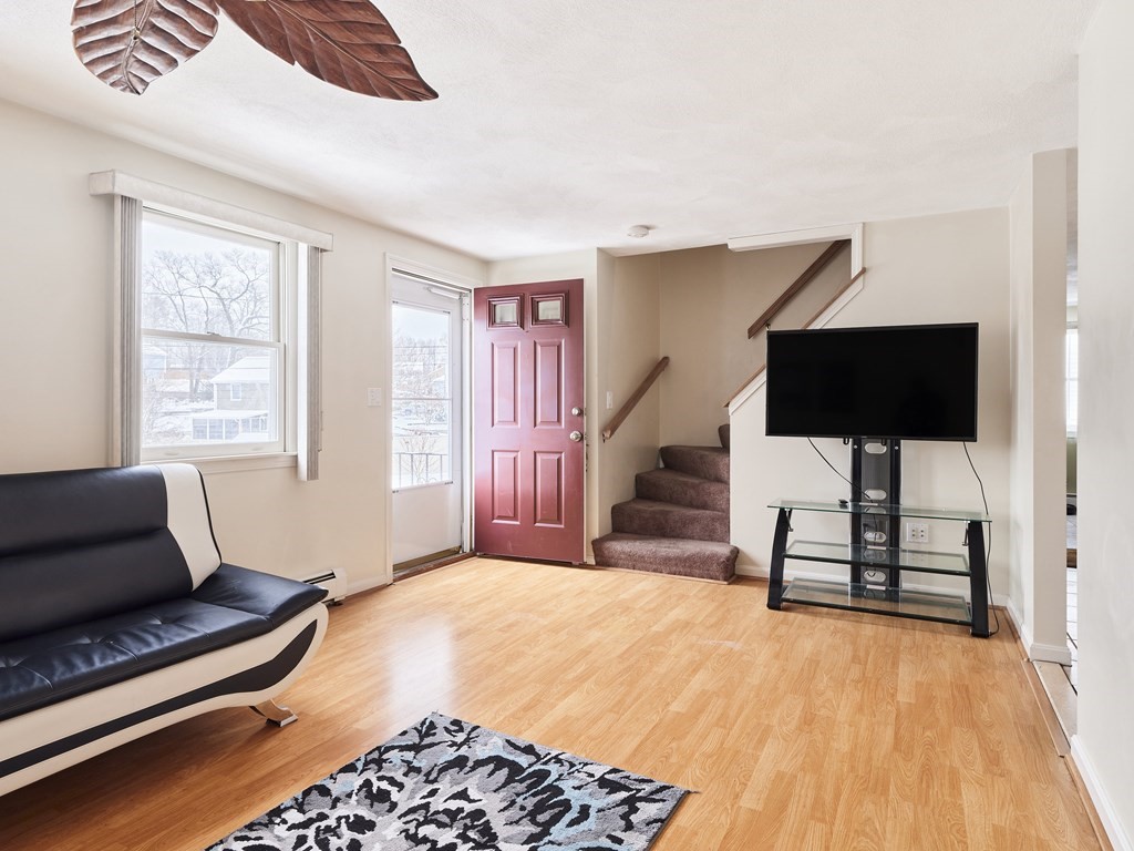 15 Lawrence Rd