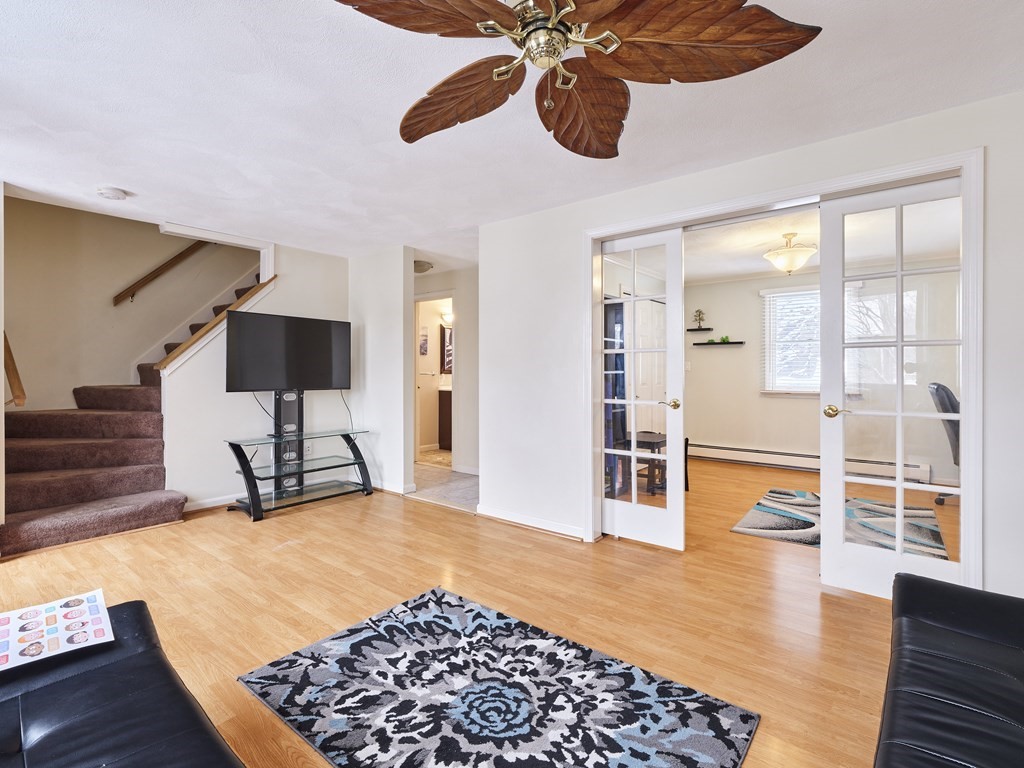 15 Lawrence Rd