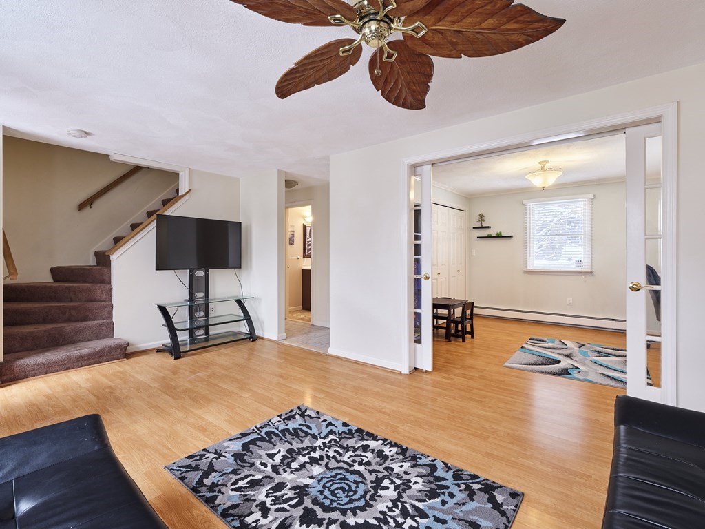 15 Lawrence Rd
