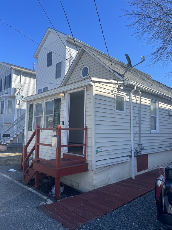 32 Arcadia St