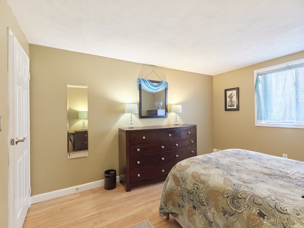 55 Eleanor St # 11