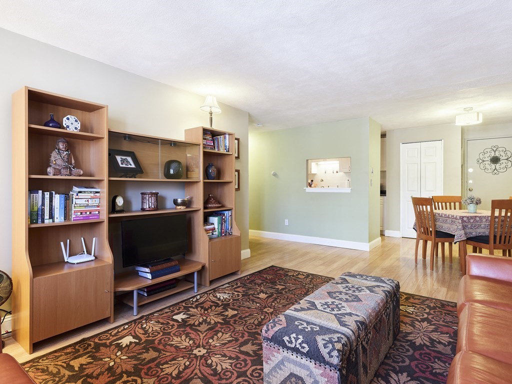 55 Eleanor St # 11
