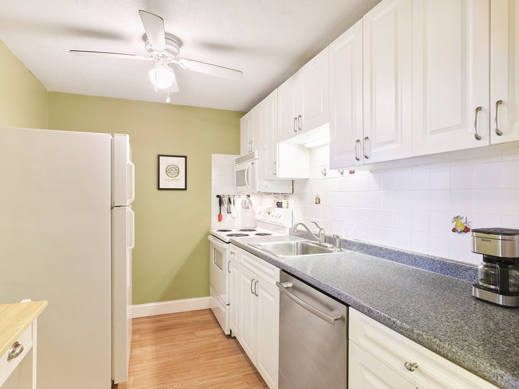 55 Eleanor St # 11
