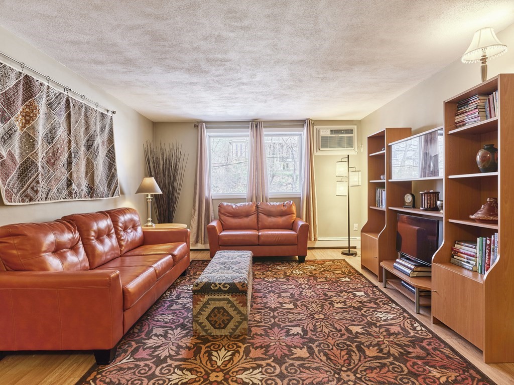 55 Eleanor St # 11