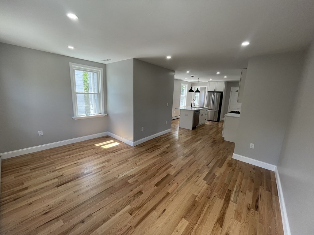 73 Saunders Street # 2