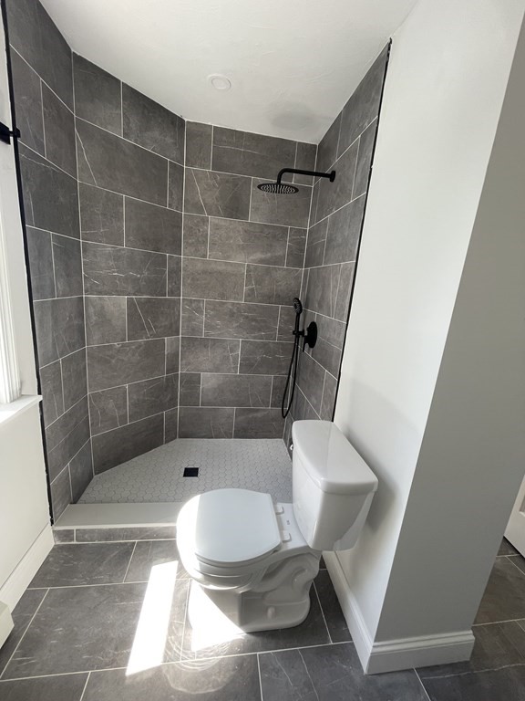 73 Saunders Street # 2