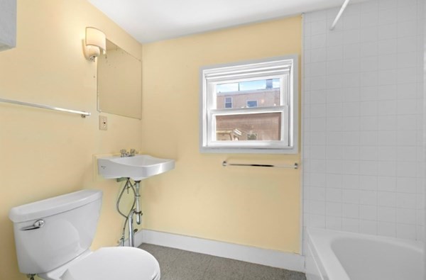 23 Tewksbury St # 1R