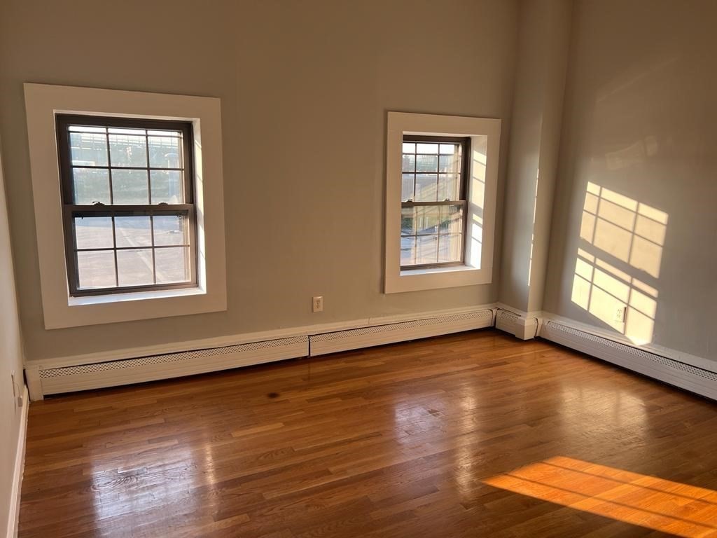 220 Broadway # 18