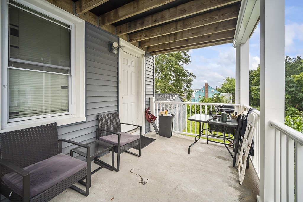 17 Wayland St