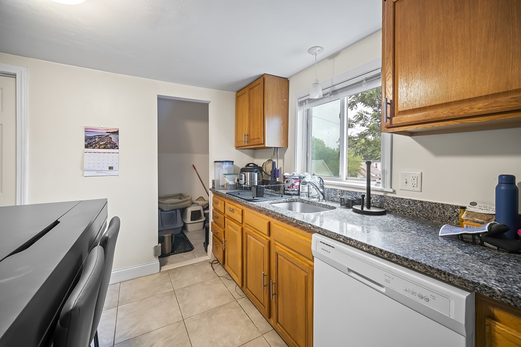 17 Wayland St