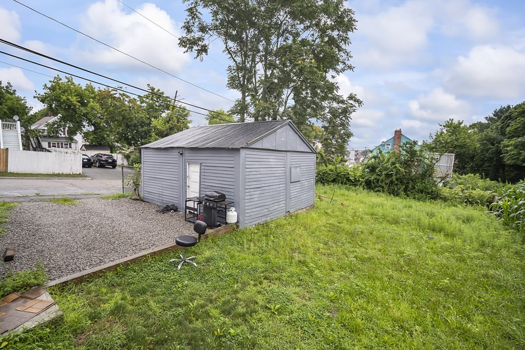 17 Wayland St