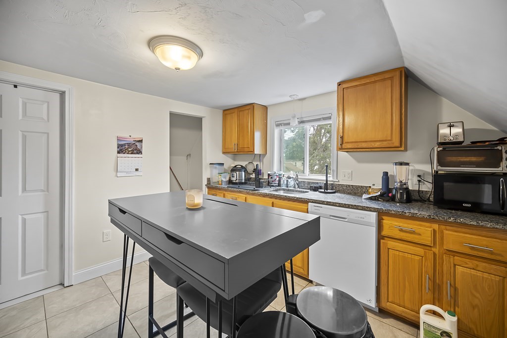 17 Wayland St