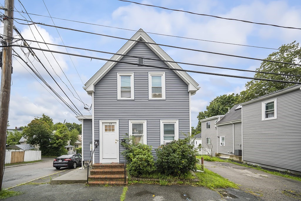 17 Wayland St