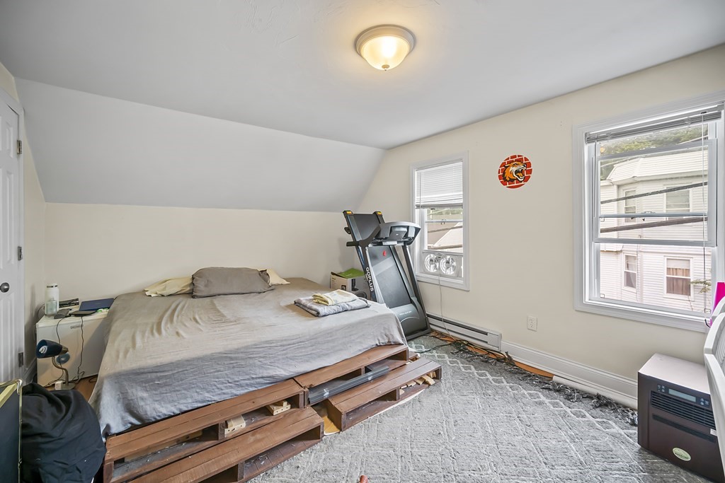 17 Wayland St