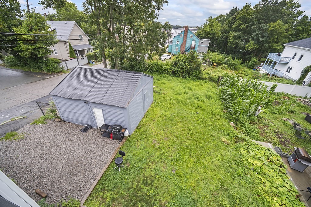 17 Wayland St
