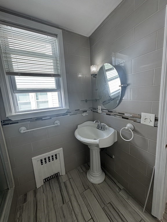 14 Lawrence St # 2