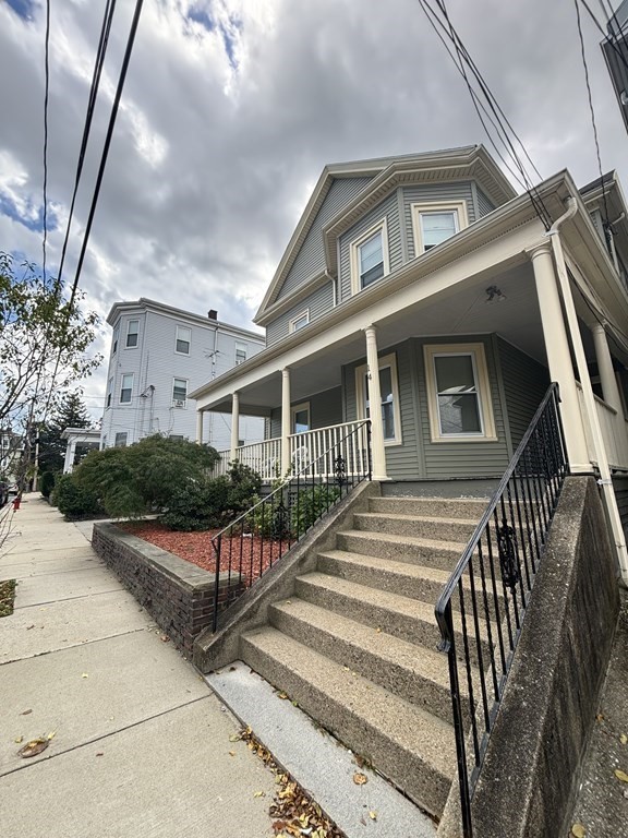 14 Lawrence St # 2