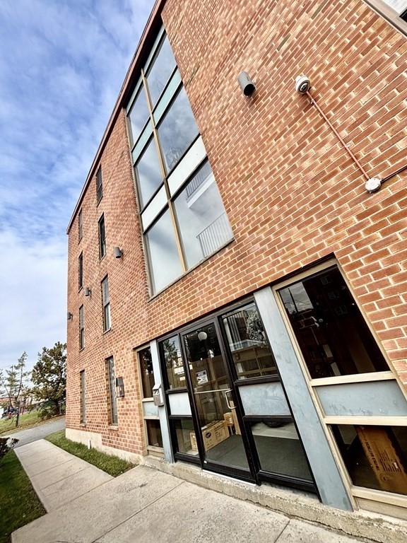 175 Ward St # 32