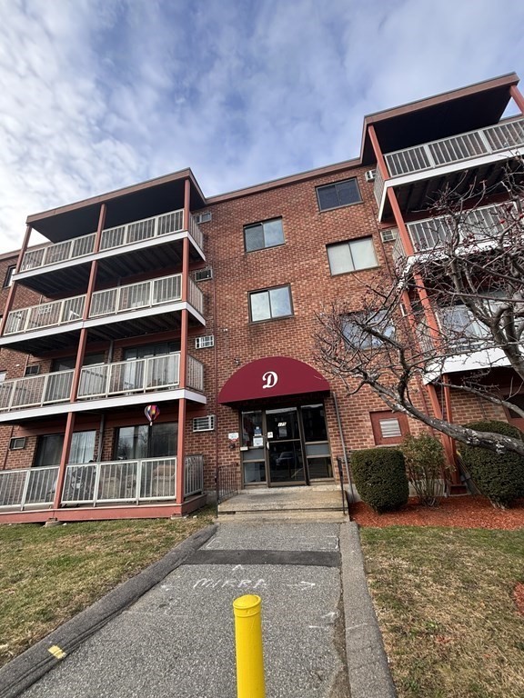 175 Ward St # 32