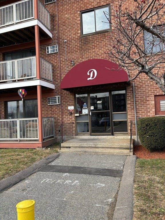 175 Ward St # 32