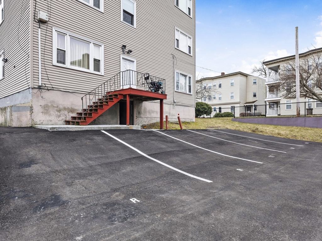 185 Lewis St # 3