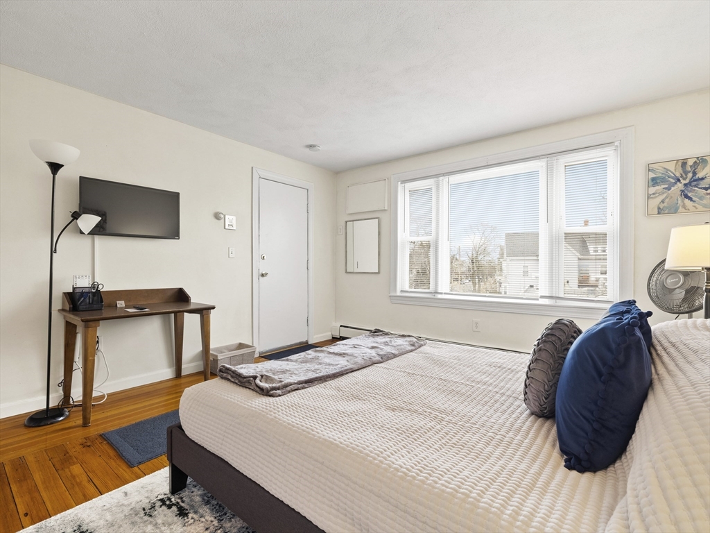 185 Lewis St # 3