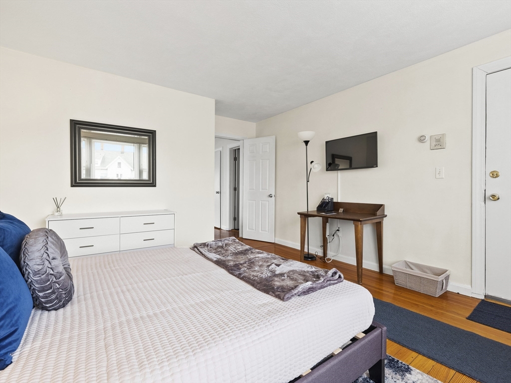 185 Lewis St # 3