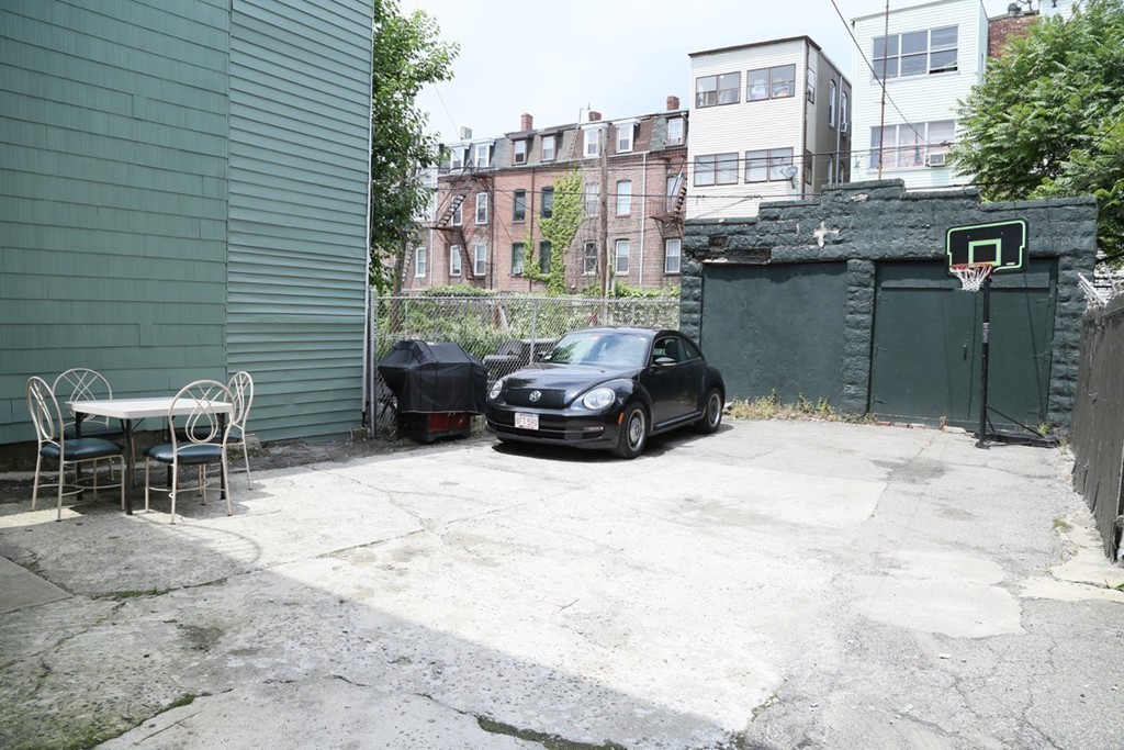 128 Bennington St