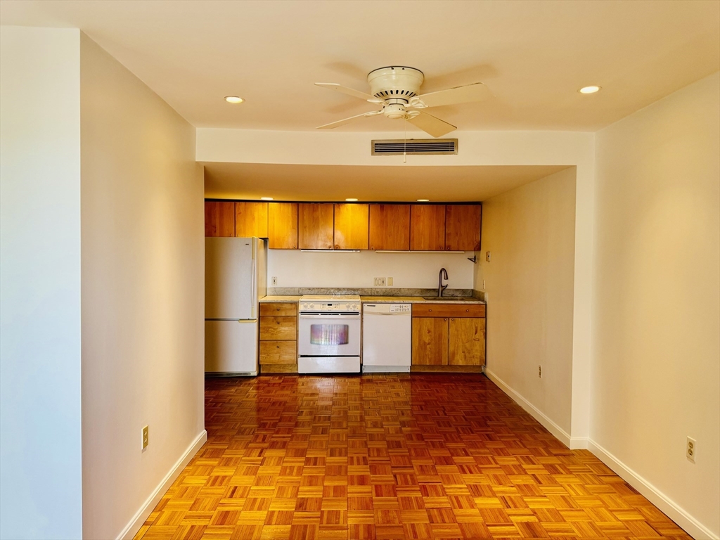 165 Cottage St # 713