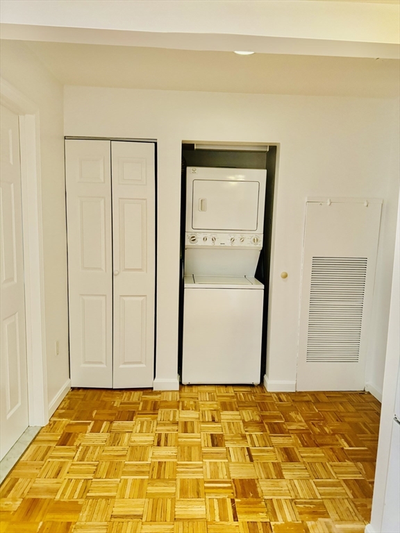 165 Cottage St # 713