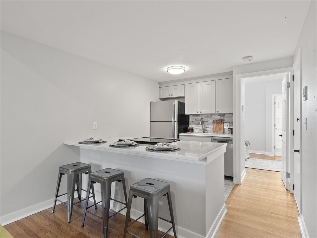 210 Washington Ave # 4