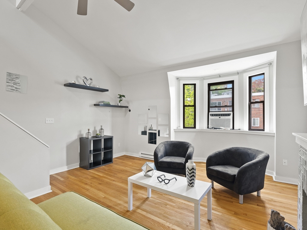 210 Washington Ave # 4