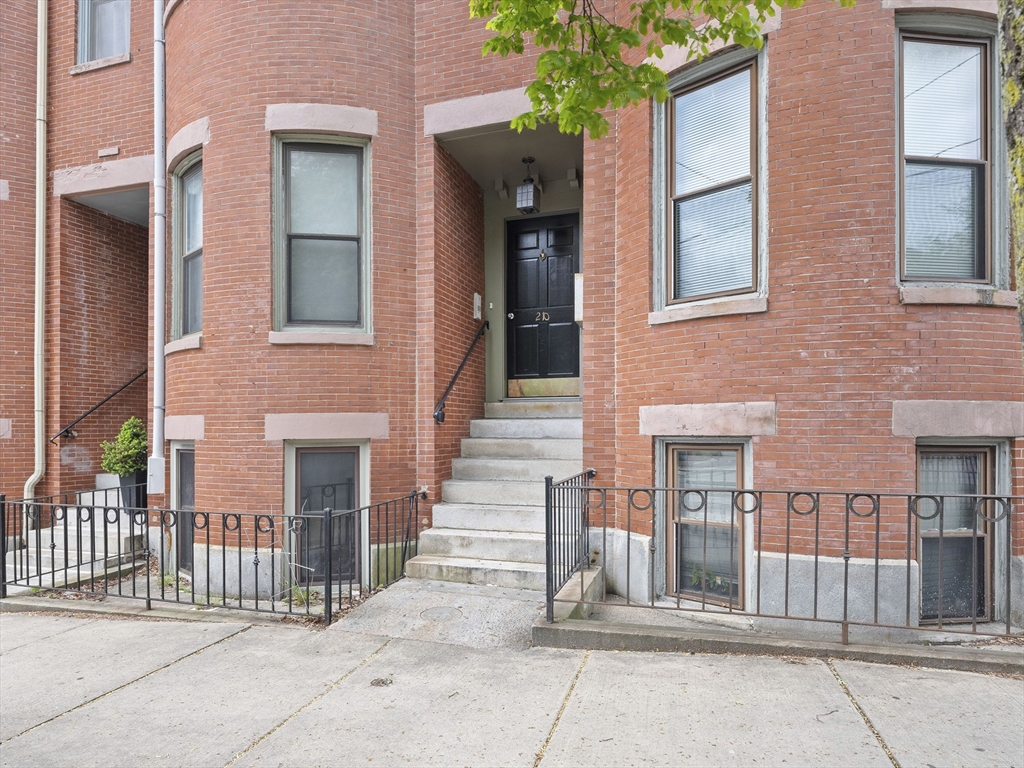 210 Washington Ave # 4