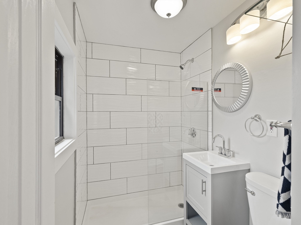 210 Washington Ave # 4