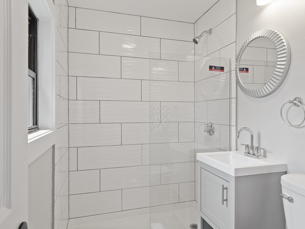 210 Washington Ave # 4
