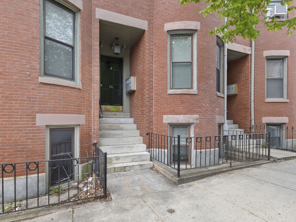 210 Washington Ave # 4