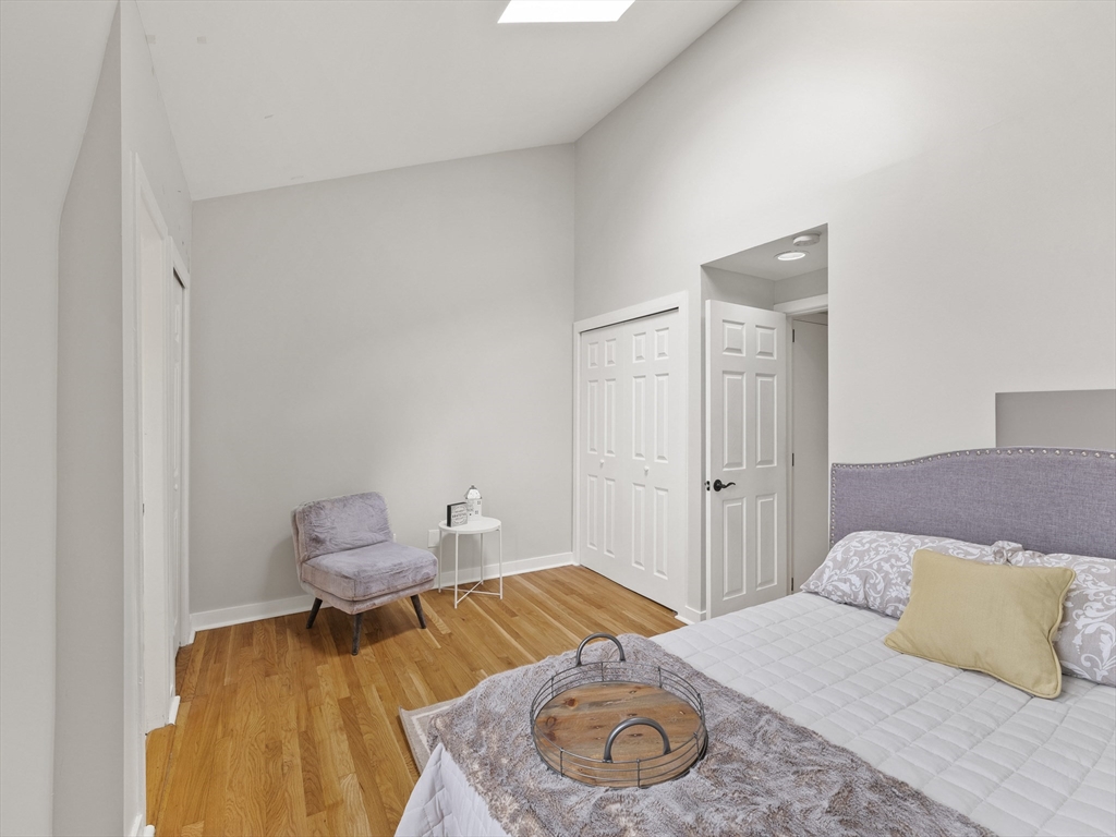 210 Washington Ave # 4