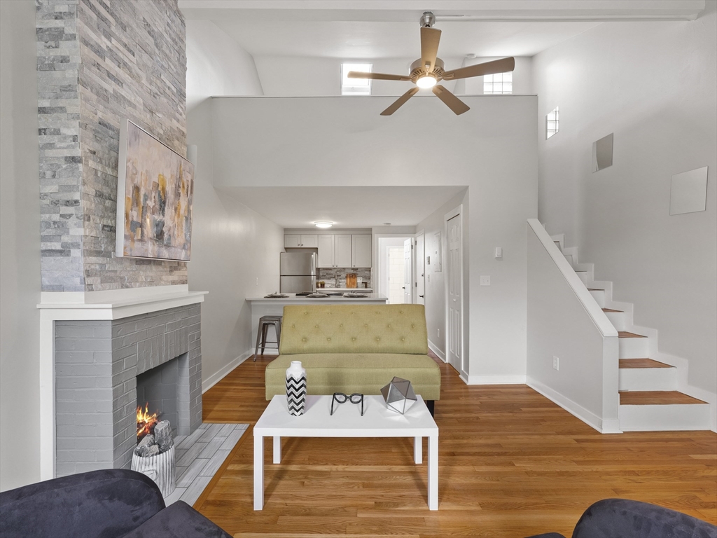 210 Washington Ave # 4
