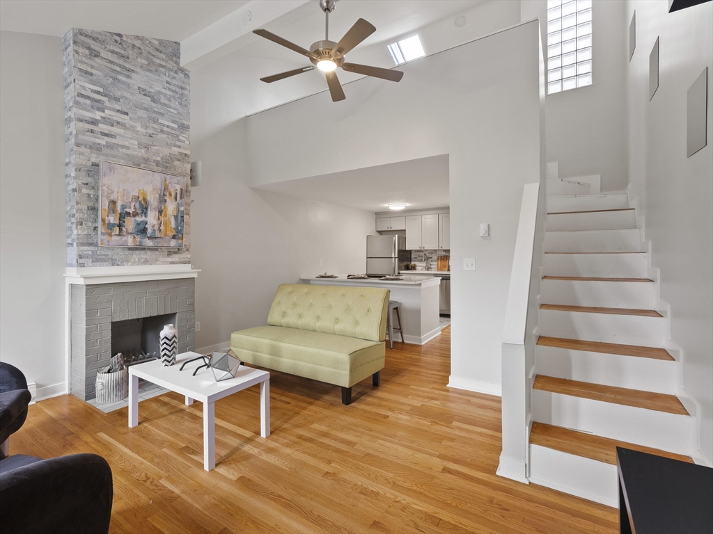 210 Washington Ave # 4