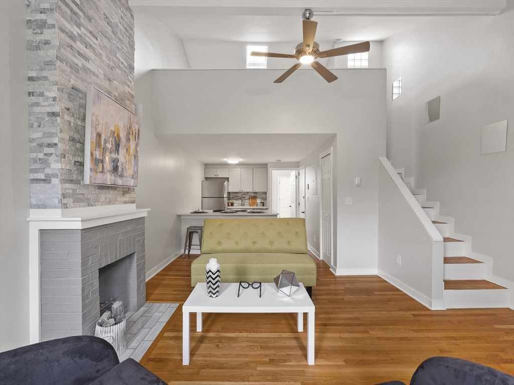 210 Washington Ave # 4