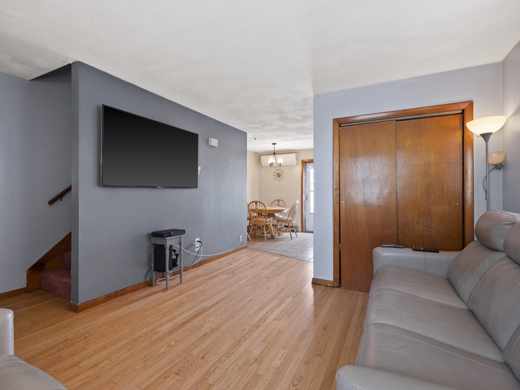 19 Hillside Ave # 19