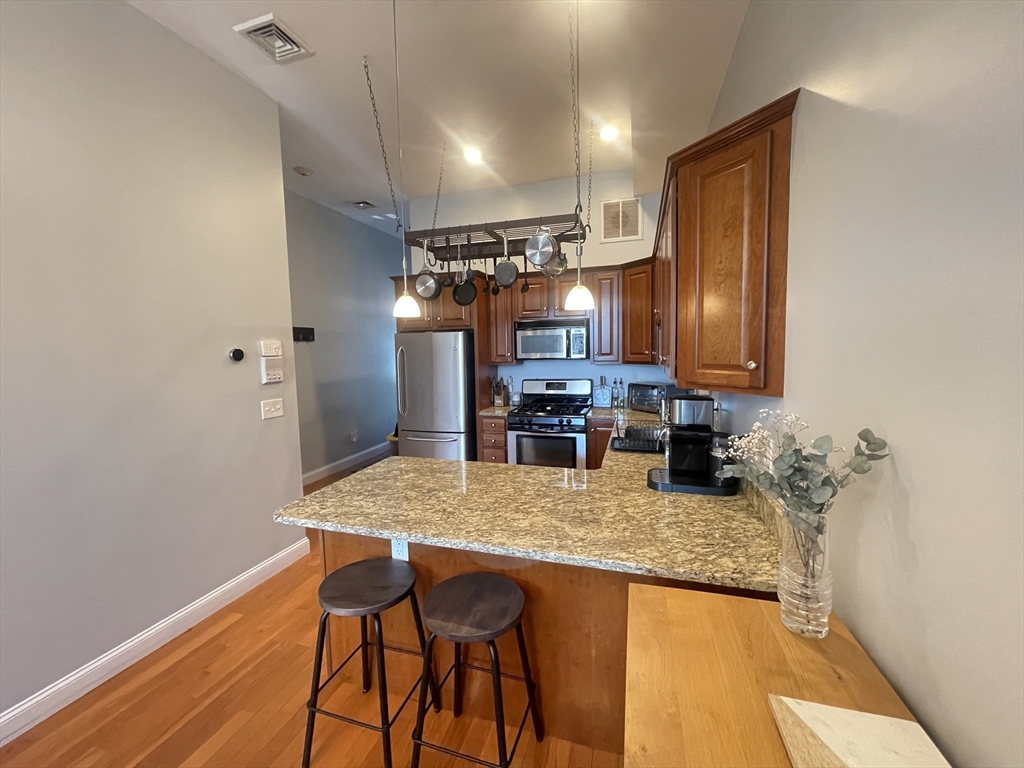195 Washington Ave # 3