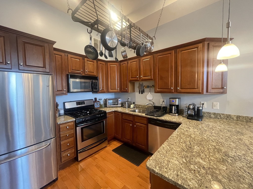 195 Washington Ave # 3