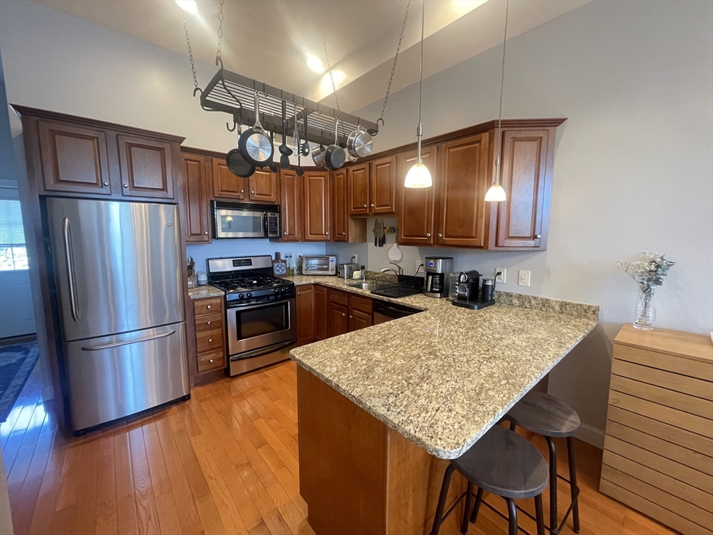 195 Washington Ave # 3